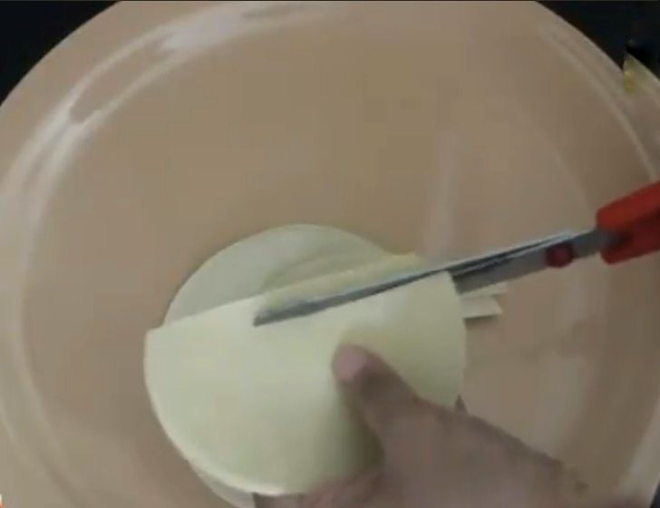 Step 1.1: Cut the pappadam into small pieces