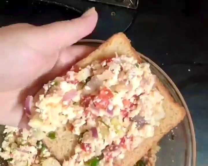 Step 2.1: Spread the paneer mixture evenly on the bread slices