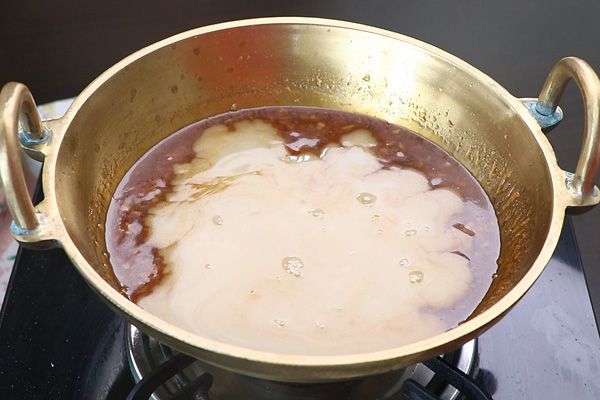 Step 2.1: Add thin coconut milk and let it boil for about 7-10 minutes until thick