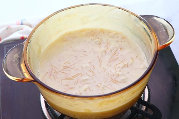 Step 1.2: Cook for a few more minutes until vermicelli starts to float on top and the kheer is creamy