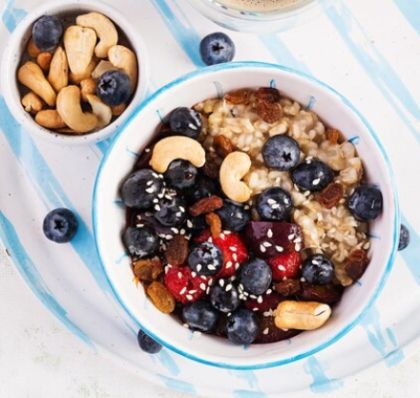 Step 1.1: In a small saucepan, combine oats, milk, and water