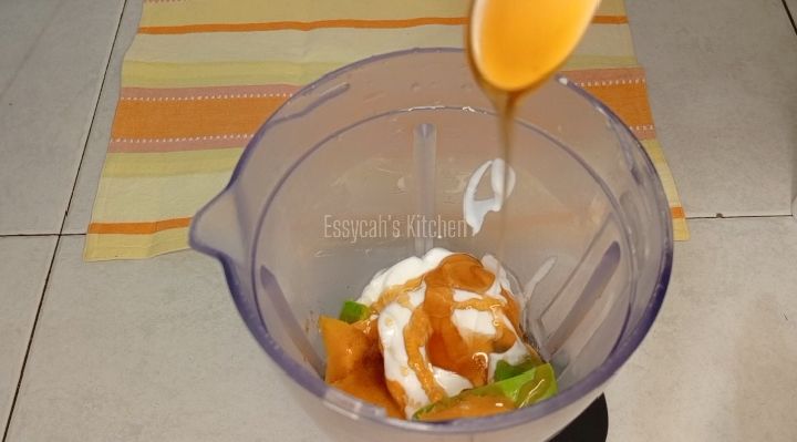 Step 1.1: In your blender mixture ,add in your fruits all together, add 1/4 table spoons of cinnamon powder ,half a glass of milk, plain yogurt and 2 table spoons of Honey