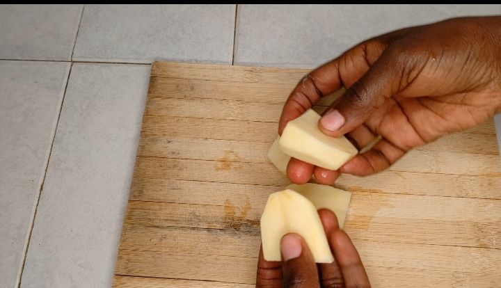 Step 1.1: In a separate bowl slice the potatoes into quarters