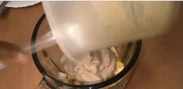 Step 3.1: Add the prepared onion, pepper, stock cube, crayfish, and finally the plantain flour mixture or the already blended unripe plantain