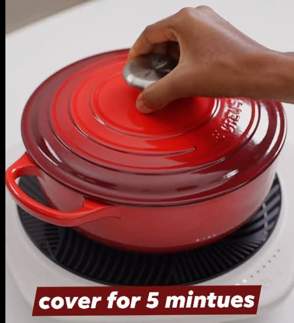 Step 1.2: Cover the pot and cook on low heat for 5 minutes