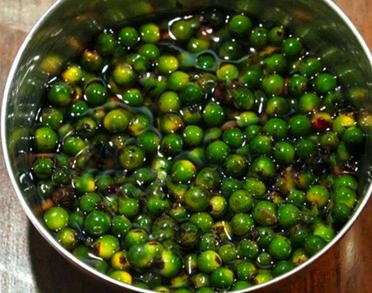 Step 3.1: Grind the green peppercorns using a blender and blend it nicely by adding enough water