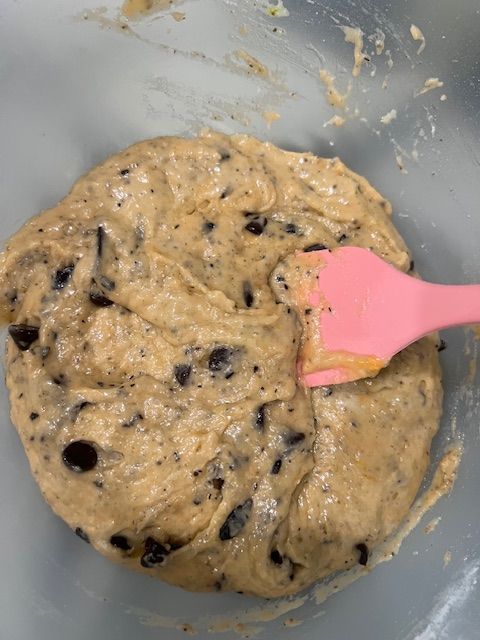 Step 5.2: Fold in the floured chocolate chips