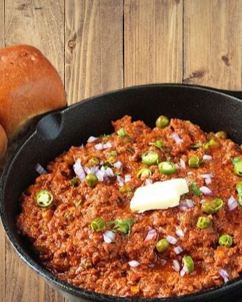 Mumbai’s Famous Qeema Pav recipe