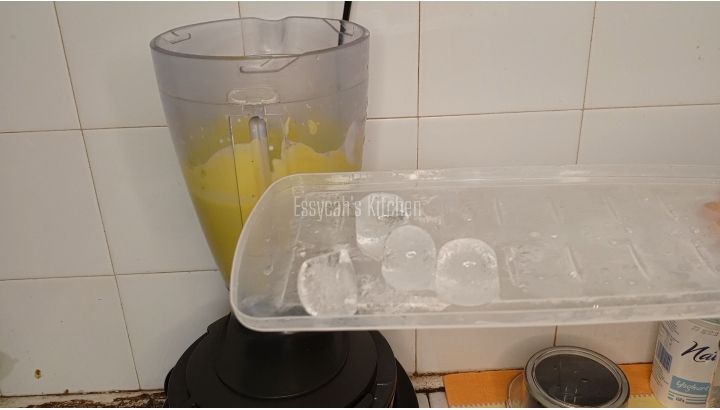 Step 2.1: Add in some ice cubes and blend them all together