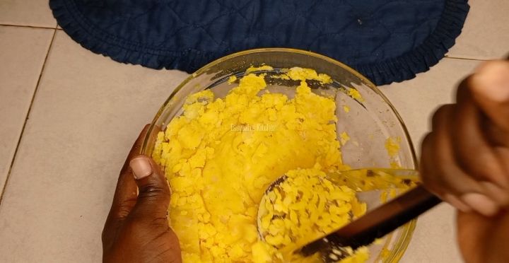 Step 1.1: When done separate them in a different bowl to cool for 2 mins and later smash them 