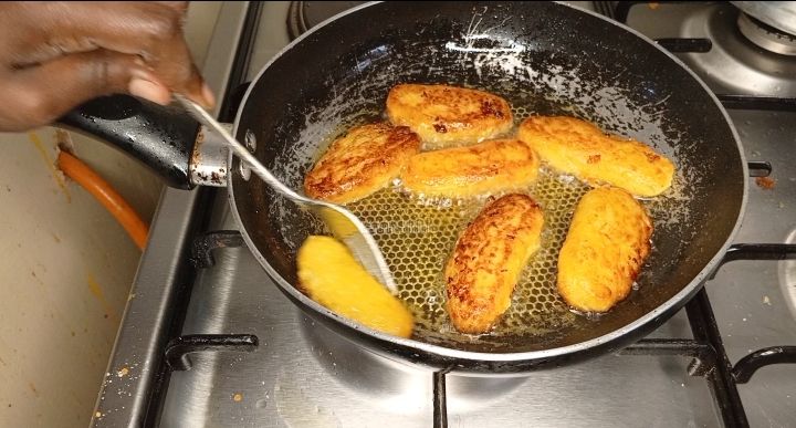 Step 1.3: In a medium heat pan ,add in Oil and fry the potatoes till golden brown color