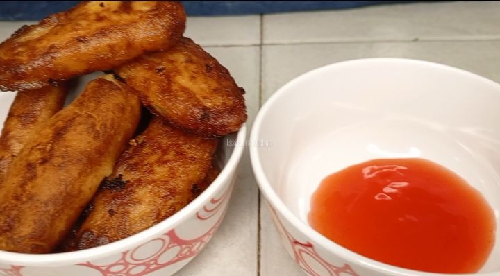 Step 1.1: In a medium heat pan ,add in Oil and fry the potatoes till golden brown color