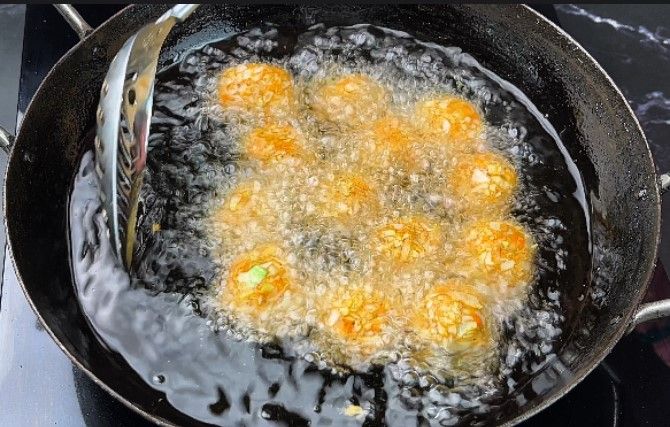 Step 1.3: Heat oil in a deep frying pan