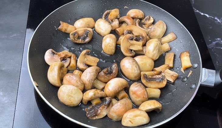 Step 2.1: Sauté for 3 minutes until they soften
