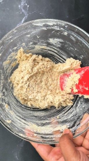 Step 1.8: Add oats, maida, baking soda, cinnamon powder, salt, and [vanilla extract](https://amzn