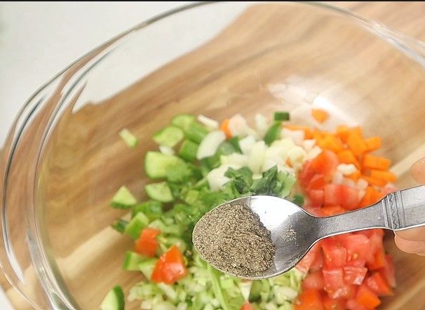 Step 1.4: Add chili, coriander leaves, Mint leaves, pepper, [chaat masala](https://amzn