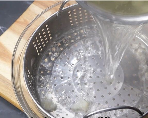 Step 1.1: Turn off the stove and drain the cauliflower florets using a strainer