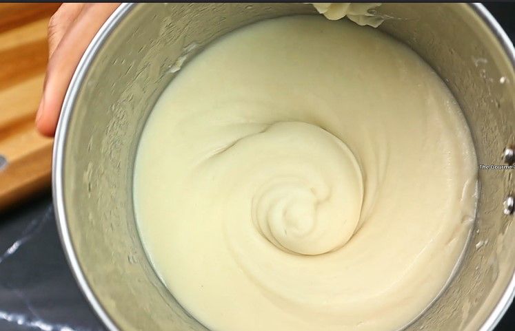 Step 1.4: Mash the urad dal to create a smooth paste