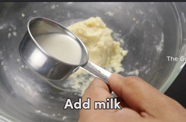 Step 2.5: In a mixing bowl, add the instant jamun mix and gradually add milk