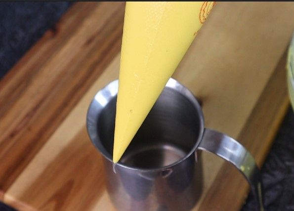 Step 2.3: Transfer the boondi batter into a [piping bag](https://amzn