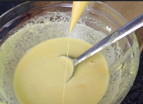Step 2.4: Transfer the boondi batter into a [piping bag](https://amzn