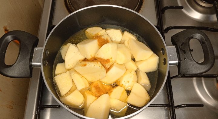 Step 1.2: Under low medium heat Boil your potatoes for not longer than 3 mins and you can season with any spice of your choice