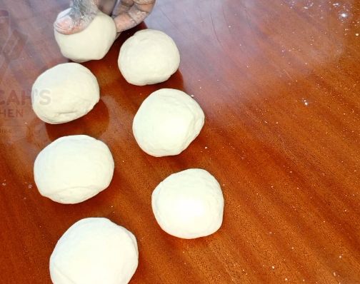 Step 1.2: Cut the dough into 7 balls ,and thin roll them in circular shape