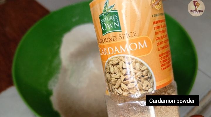Step 1.2: In a large bowl, mix the flour, yeast, sugar, and cardamom