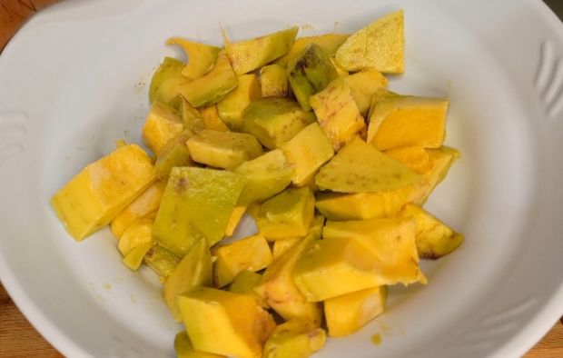 Step 1.1: Cut the avocado into cubes