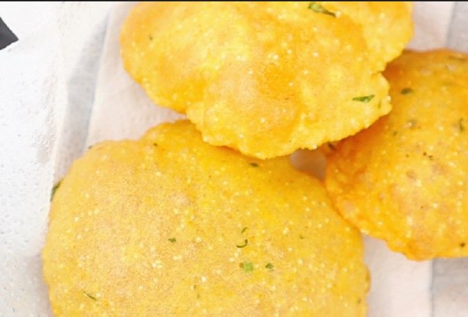 Step 3.1: Repeat the frying process for all the pooris