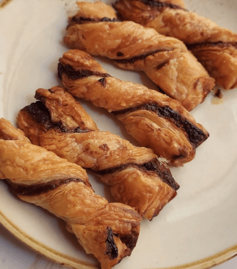 Nutella Puff Pastry Dessert recipe