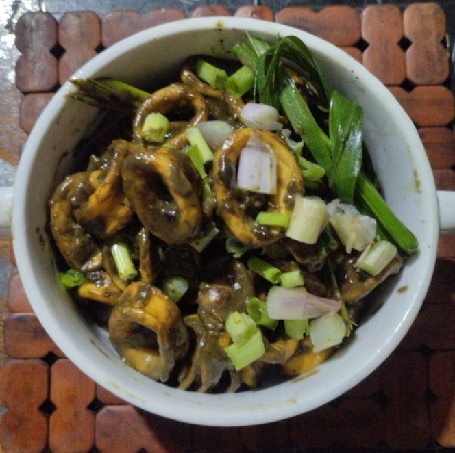 Spicy Squid Curry recipe