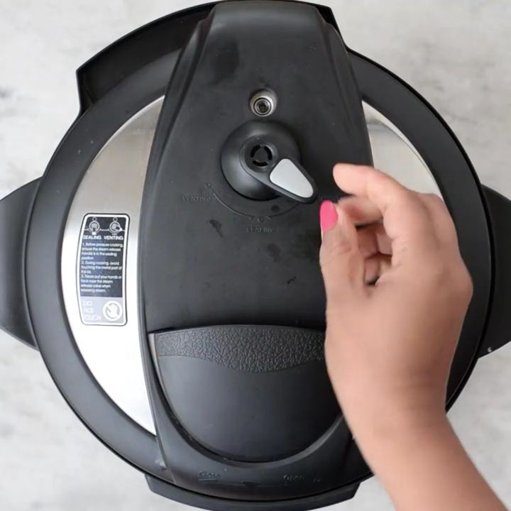 Step 1.1: Close the lid and set the Instant Pot to manual high pressure for 10 minutes