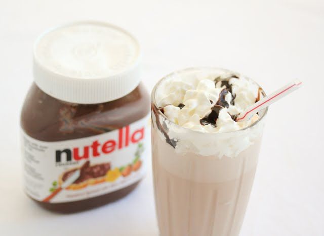 Step 1.1: Serve immediately with a straw and enjoy your creamy Nutella milkshake!