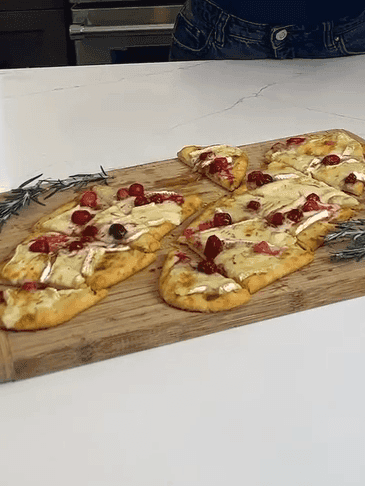 Holiday Cranberry Brie Flatbread recipe