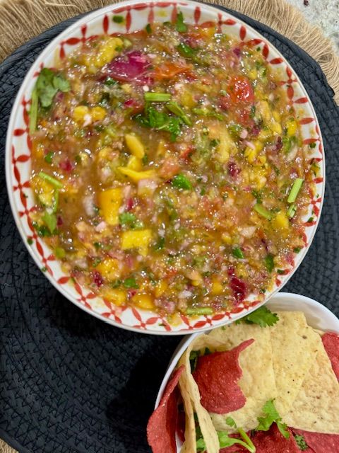 Fresh Mango Salsa - A summery tropical spin to the regular salsa! recipe