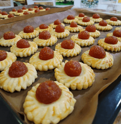Step 3.1: Bake for 20 to 25 minutes at 180°C, switching the tray halfway through baking