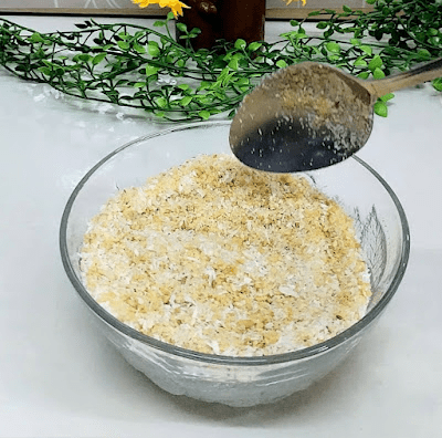 Step 3.1: Combine the ground peanuts in a bowl together with toasted sesame, desiccated coconut, and sugar