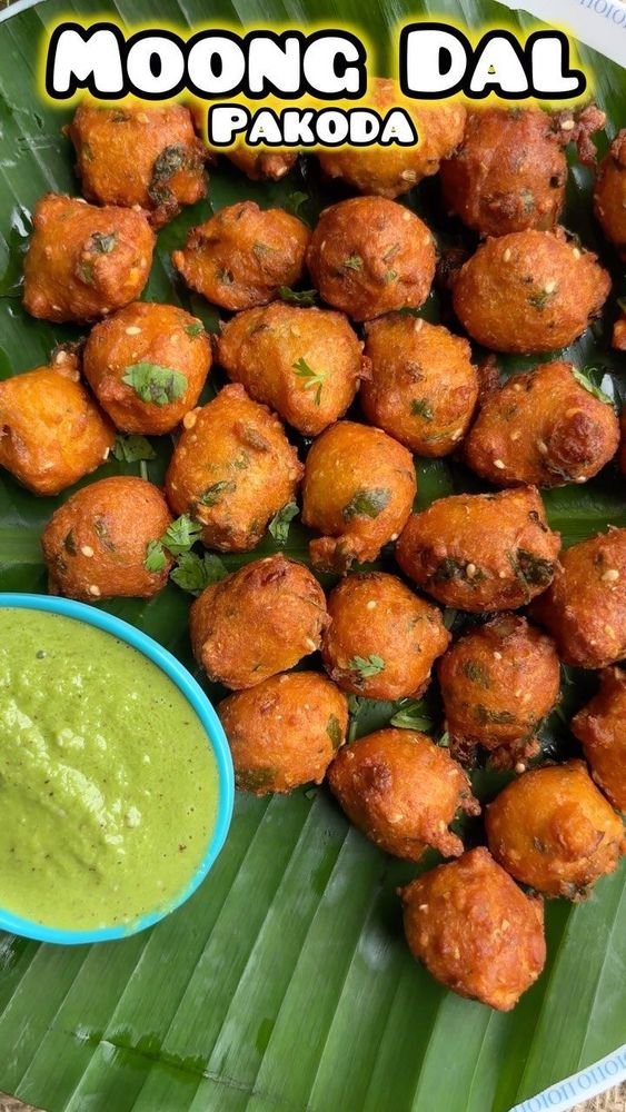 Crispy and Spicy Moong Dal Pakoras | Chefadora