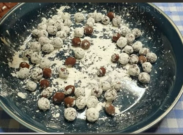 Step 1.1: Shape the dough into very small balls, slightly larger than sago