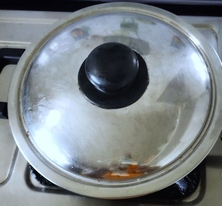 Step 1.1: Cover and simmer for 3 minutes