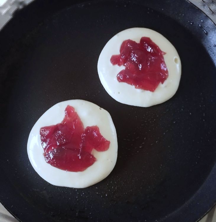 Step 2.1: Add some jam on top of the batter