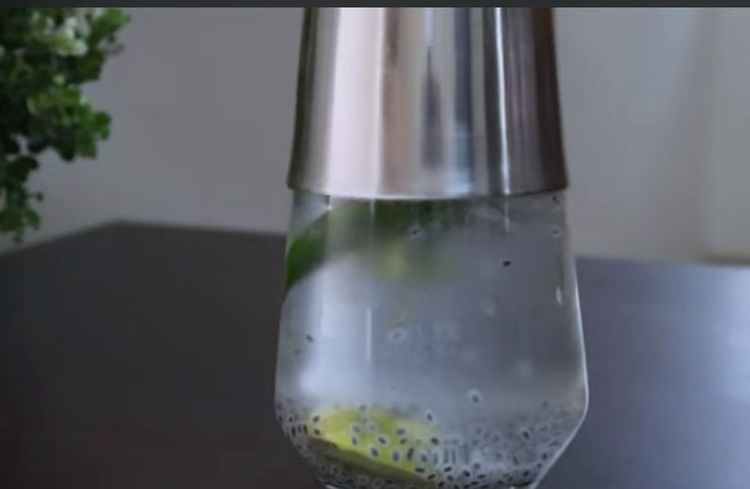 Step 1.1: Cover the glass tightly with another steel glass