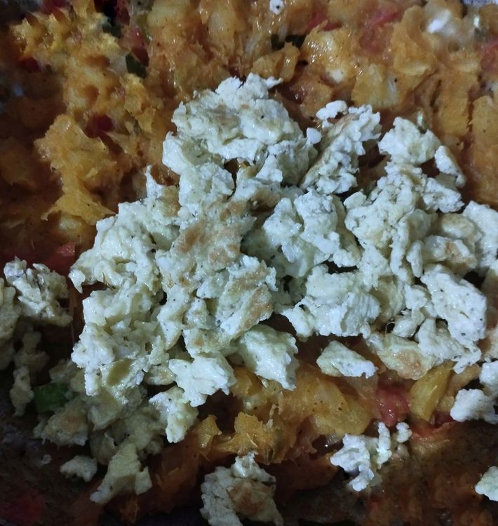 Step 1.1: Add the scrambled eggs to the tapioca mixture, mix well, and cook for another two minutes