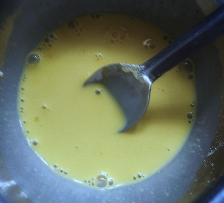 Step 1.1: Mix the custard powder with a small amount of milk and set aside