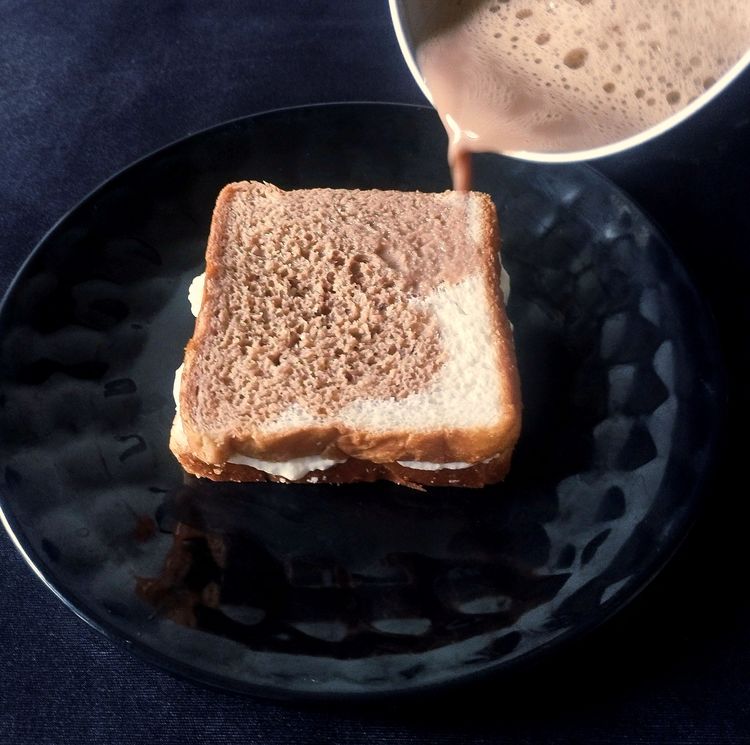 Step 2.1: Place this on a plate and pour the karak tea all over it