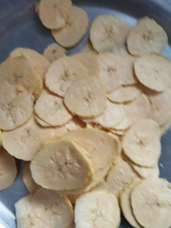 Step 1.1: Slice the bananas using a mandoline slicer