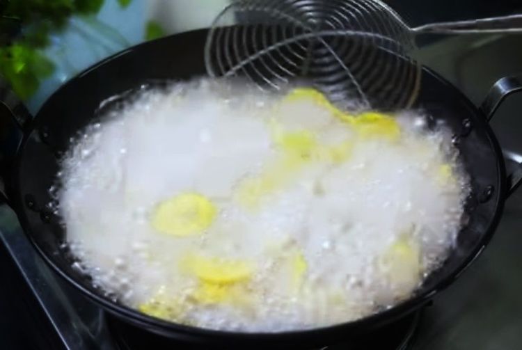 Step 1.1: Stir the slices