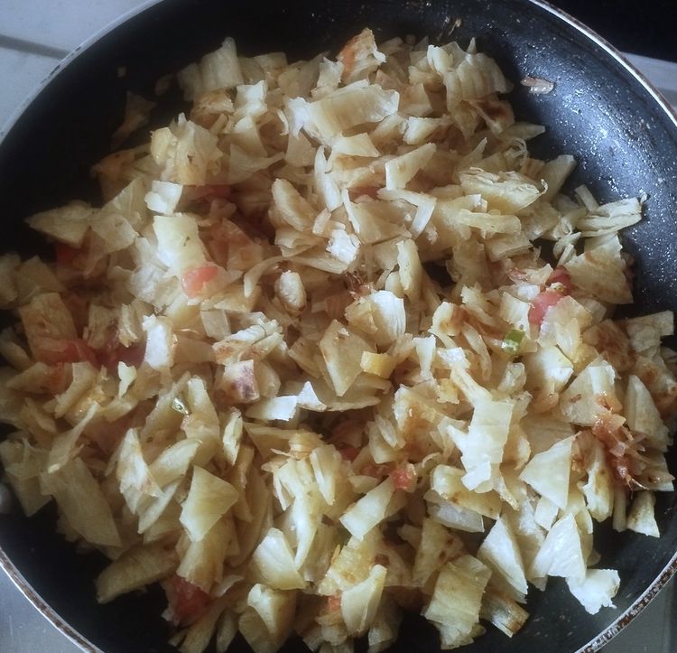 Step 1.1: Add the parotta pieces and mix well again