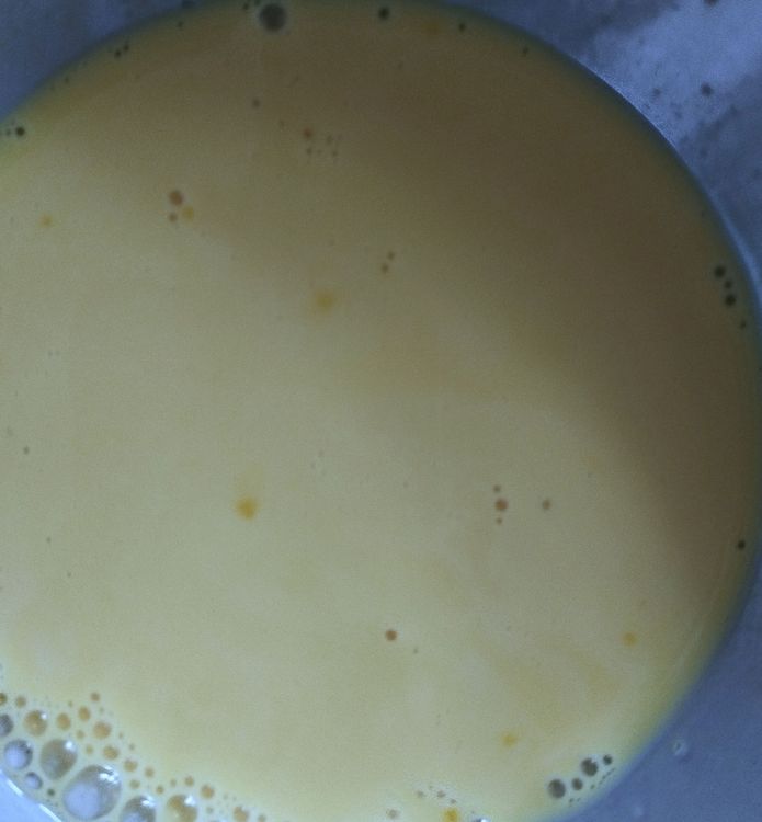 Step 1.1: Mix custard powder with 4 tbsp milk